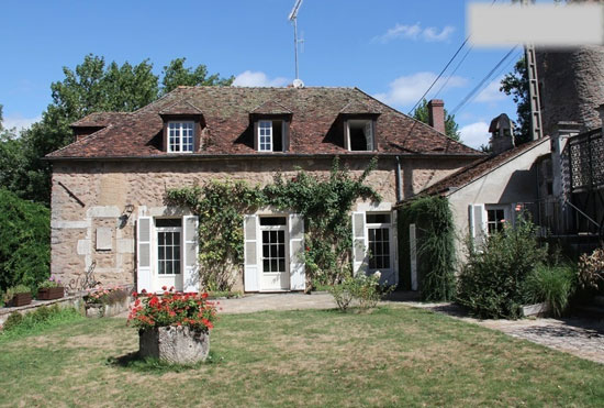 Four-bedroom property in Avallon, Burgundy, France