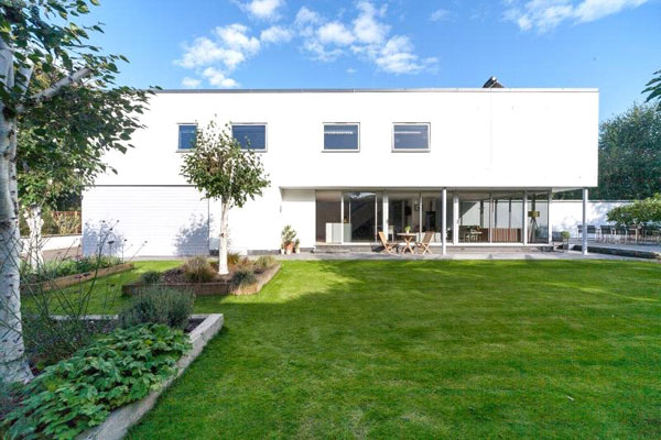 Contemporary modernism: Four-bedroom property in Abbots Leigh, near Bristol