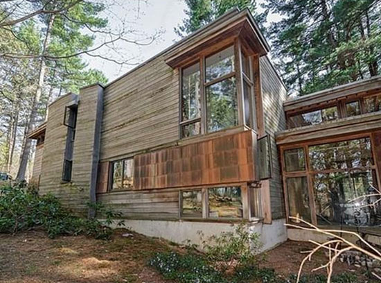 1940s Marcel Breuer-designed Chamberlain Cottage in Wayland, Massachusetts, USA
