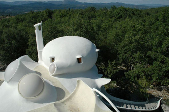Claude Hausermann-Costy’s Bubble House in Uzes, Gard, France