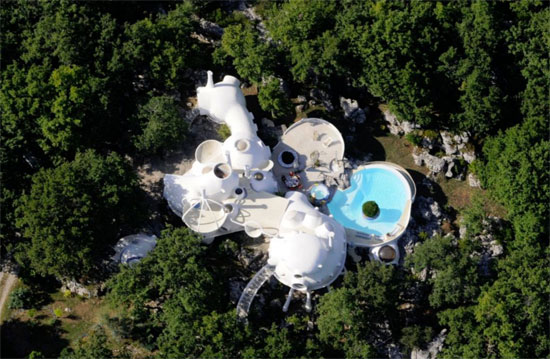 Claude Hausermann-Costy’s Bubble House in Uzes, Gard, France