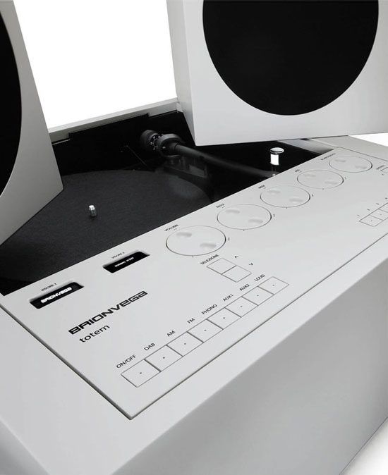 1970s Mario Bellini-designed Brionvega Totem audio system returns