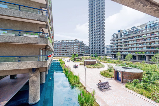 Apartment in Bunyan Court on the Barbican Estate, London EC2