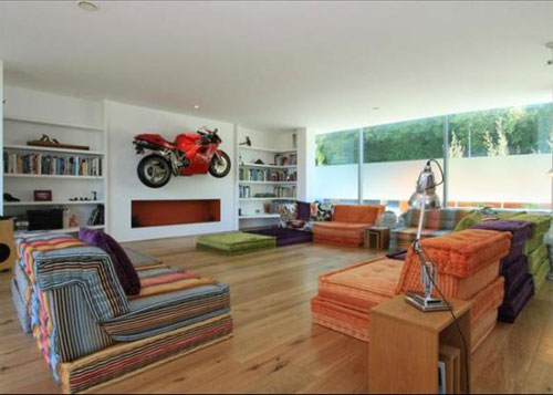 b3 Six-bedroomed contemporary property looking down on Brighton, Sussex