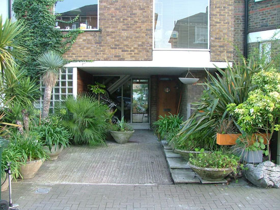 1970s Peter and Sheila Brigham-designed modernist property in London SW17