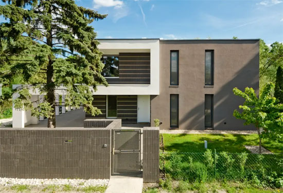 Airbnb find: Modernist house on the Danube, Budapest, Hungary