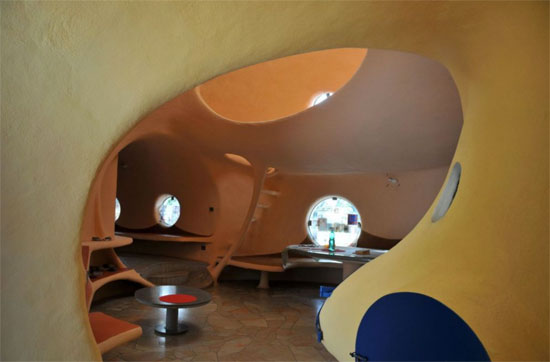 Claude Hausermann-Costy’s Bubble House in Uzes, Gard, France