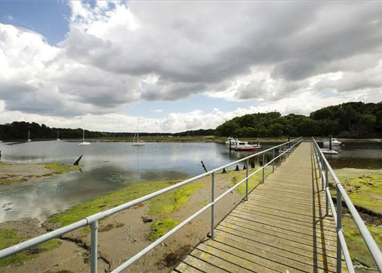 Outwood modernist property in Beaulieu, Hampshire
