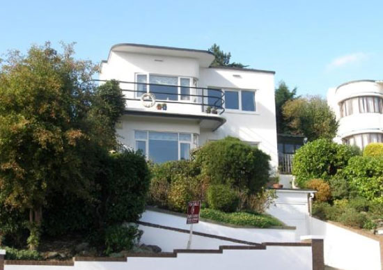 Three-bedroom 1930s art deco property in Barry, Vale of Glamorgan