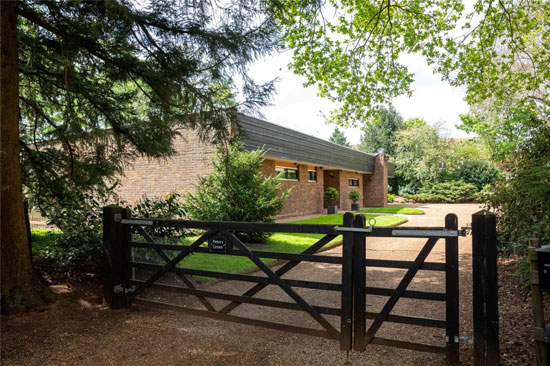 1970s modern house in Scaldwell, Northamptonshire