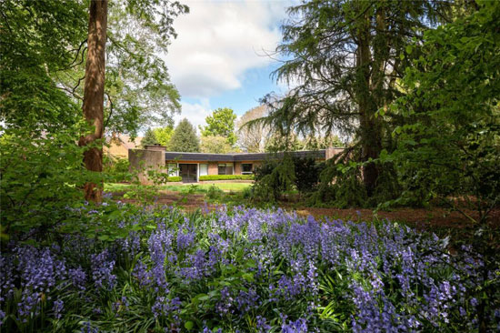 1970s modern house in Scaldwell, Northamptonshire