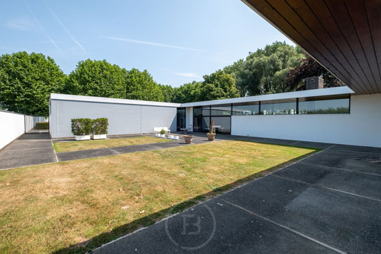 1960s Konstrukto modern house in Tielt, Belgium