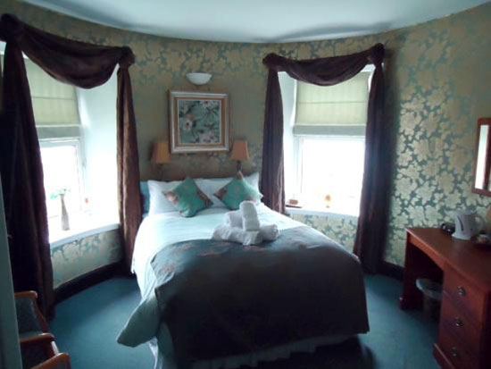 bar3 11 bedroom art deco-style hotel in Barmouth, Gwynedd, North Wales
