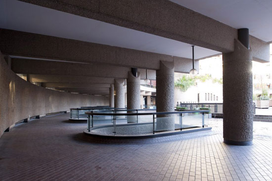 Apartment in Frobisher Crescent on the Chamberlin, Powell & Bon-designed Barbican Estate, London EC2