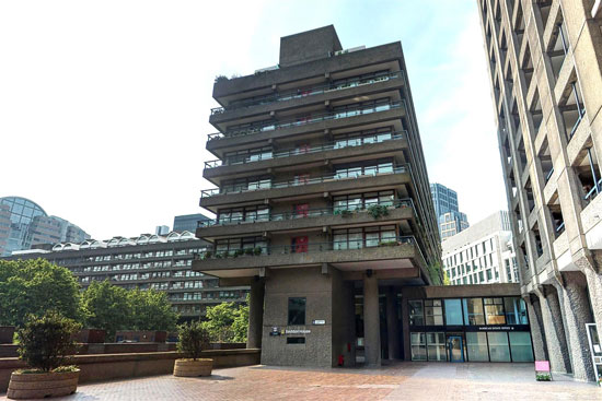 Apartment in Seddon House on the Barbican Estate, London EC2