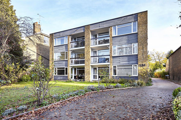 1960s modernist apartment in Barnes, London SW13