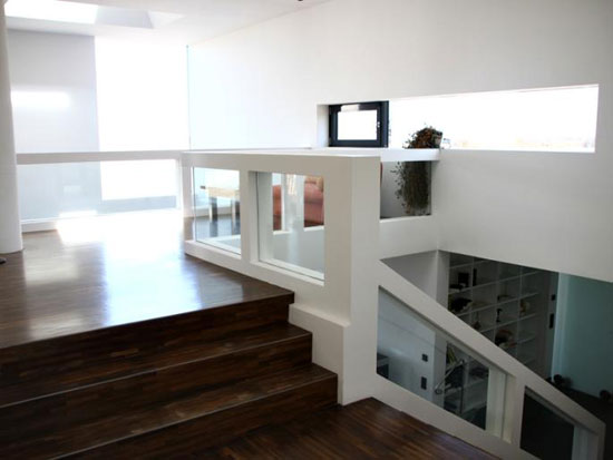 bau4 Four-bedroom contemporary modernist property in Leipzig, Saxony, Germany