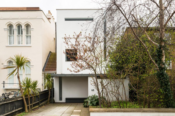 Bauhaus-inspired modernist property in London SE22