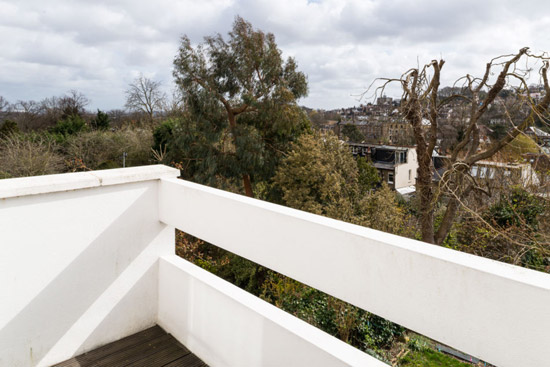 Bauhaus-inspired modernist property in London SE22