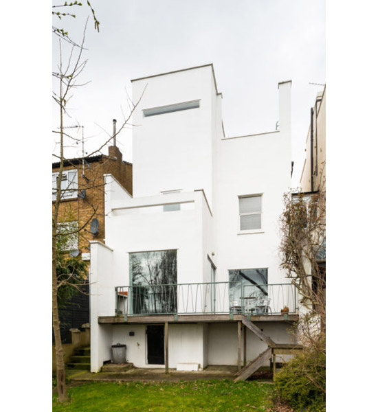 Bauhaus-inspired modernist property in London SE22