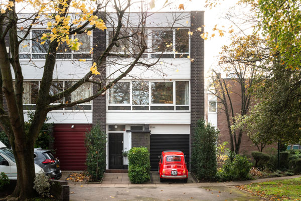 1960s Galberg & Weal modern townhouse in Beckenham, Greater London