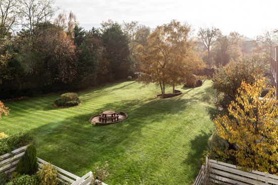 1960s Galberg & Weal modern townhouse in Beckenham, Greater London