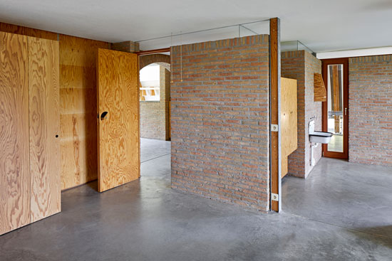 Frank Verplanken modernist house in Destelbergen, Belgium