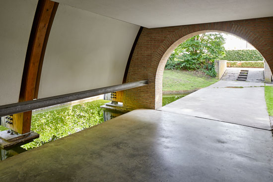 Frank Verplanken modernist house in Destelbergen, Belgium