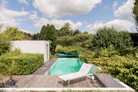 Michael Dewberry-Designed single-storey modernist property in Bishopstrow, Wiltshire