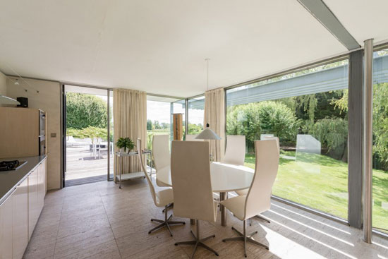 Michael Dewberry-Designed single-storey modernist property in Bishopstrow, Wiltshire