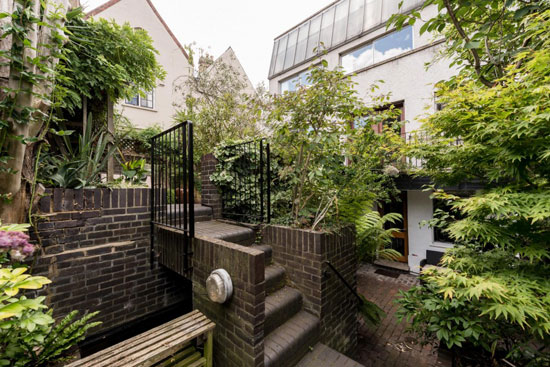 1960s Michael Blackstock-designed modernist property in London SW2