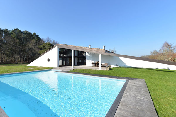 1970s modern house in Bazas, south-west France