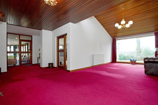 1970s Wooddean House modernist property in Bothwell, Glasgow