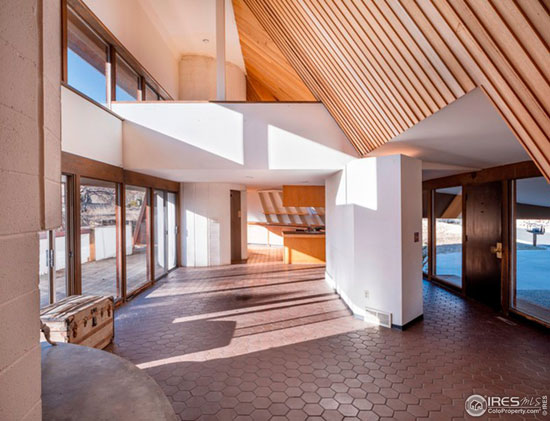 1970s Charles Haertling modernist house in Boulder Colorado, USA