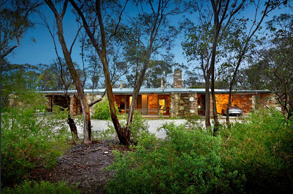 1960s midcentury modern: Robin Boyd-designed Baker House in Long Forest, Victoria, Australia