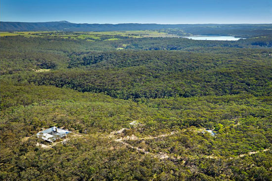 1960s midcentury modern: Robin Boyd-designed Baker House in Long Forest, Victoria, Australia