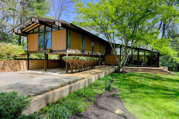 Time capsule for sale: 1950s Bruce McCarty-designed midcentury property in Knoxville, Tennessee, USA