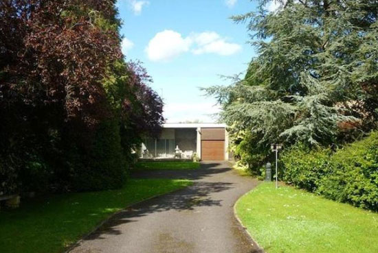 1970s architect-designed three-bedroom bungalow in Saltford, Bristol, Avon