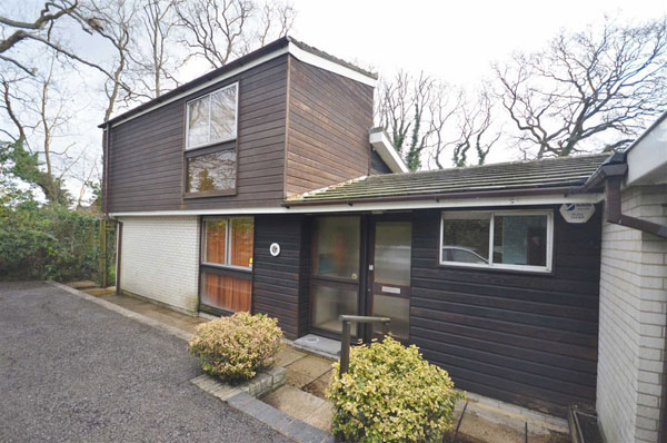 1960s Jack Coutu modernist house in Wrecclesham, Surrey