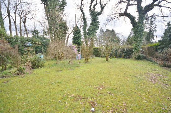 1960s Jack Coutu modernist house in Wrecclesham, Surrey