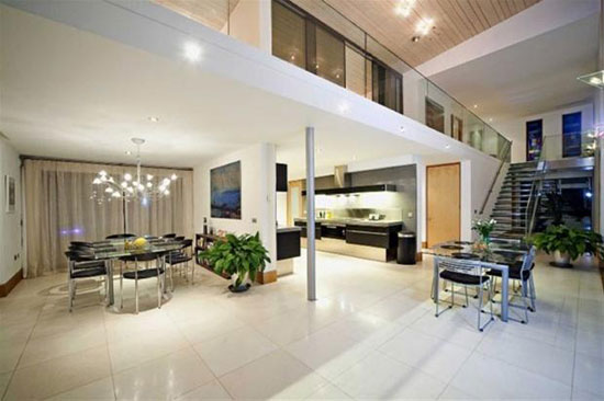 bris3 Six-bedroom contemporary modernist property in Abbots Leigh, near Bristol, Avon