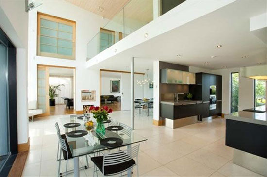 bris4 Six-bedroom contemporary modernist property in Abbots Leigh, near Bristol, Avon