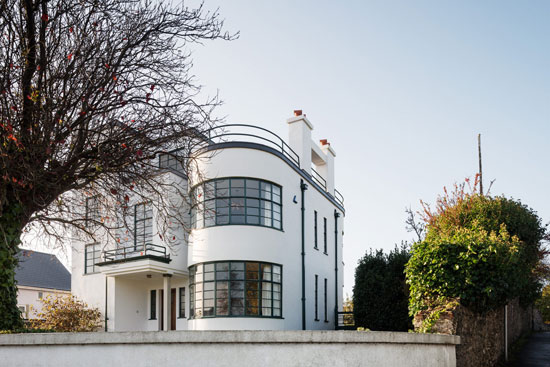 Sunpark 1930s art deco house in Brixham, Devon