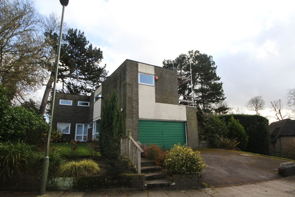 Time capsule: 1960s modernist property in Bromley, Kent