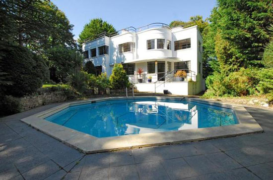 To let: Five-bedroom Gilbert Booth-designed Stillness 1930s art deco property in Bromley, Kent