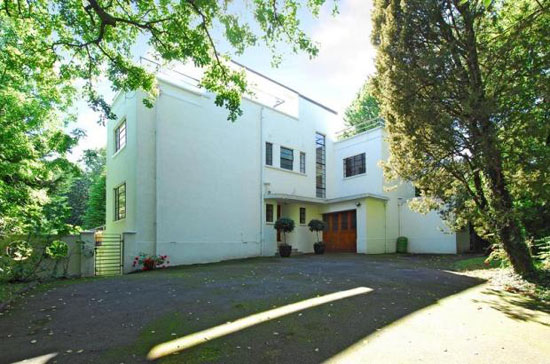 brom2 Five-bedroom 1930s art deco property in Bromley, Kent