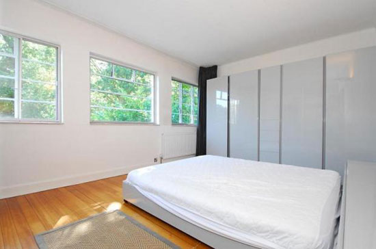 brom5 Five-bedroom 1930s art deco property in Bromley, Kent