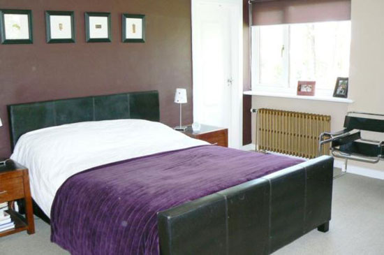 brook5 Midcentury-style five bedroom detached house in Brookfield, Johnstone, Renfrewshire