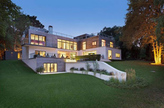 broom2 Five-bedroom contemporary modernist property in Broomheath, Woodbridge, Suffolk