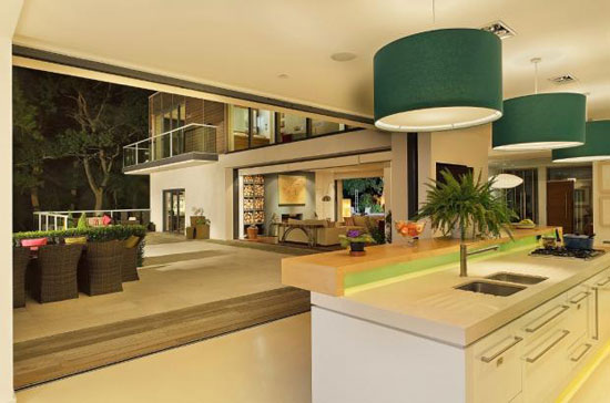 broom5 Five-bedroom contemporary modernist property in Broomheath, Woodbridge, Suffolk